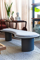 Banco de 180 cm com design moderno e sofisticado, ideal para sala de jantar, sala de estar, quarto ou hall de entrada. Multiuso e perfeito para diferentes estilos de decoração.